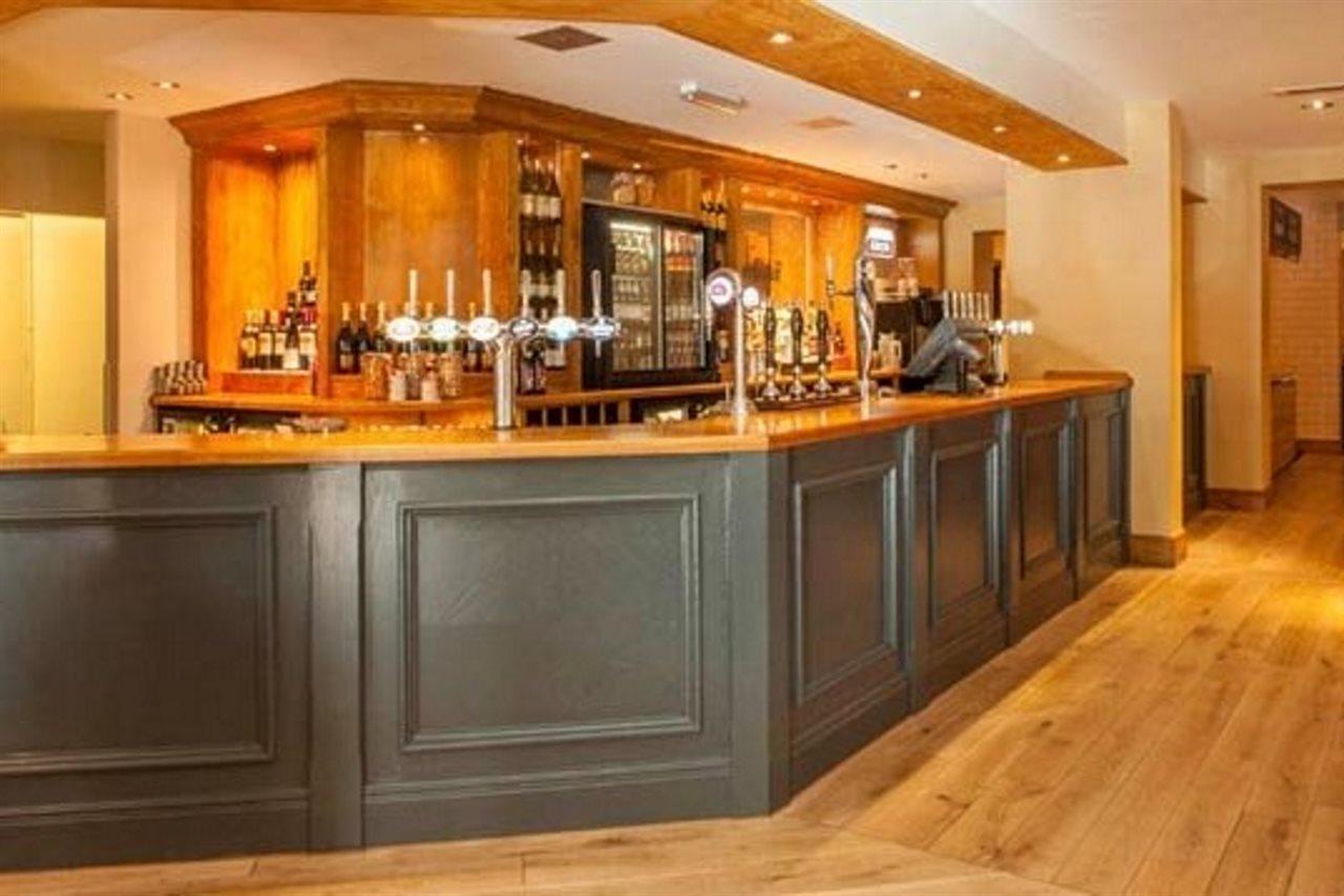 Premier Inn Guildford North - A3 ภายนอก รูปภาพ